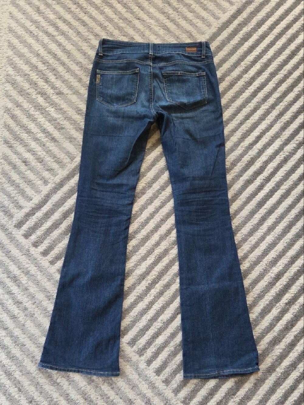 PAIGE Hidden Boot Indigo Flared Women's Jeans Size 28 - Picture 4 of 7